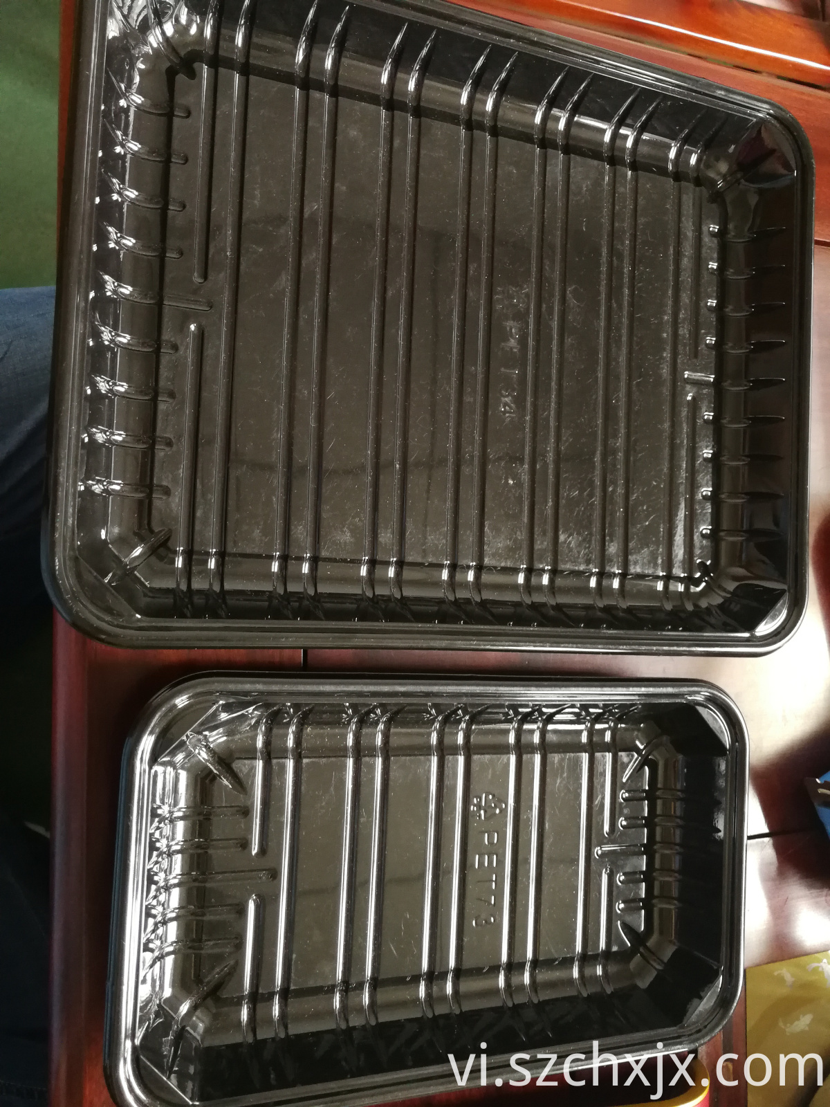 Khuôn mẫu và mẫu Molding and Samples